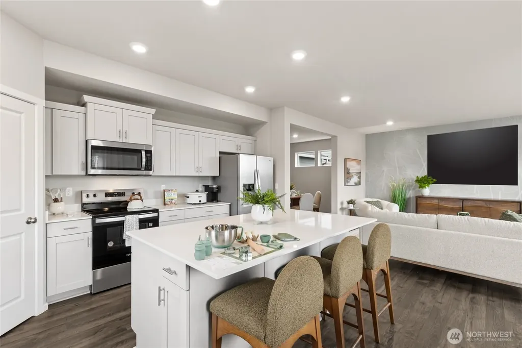 548 Wall Street Buckley WA 98321