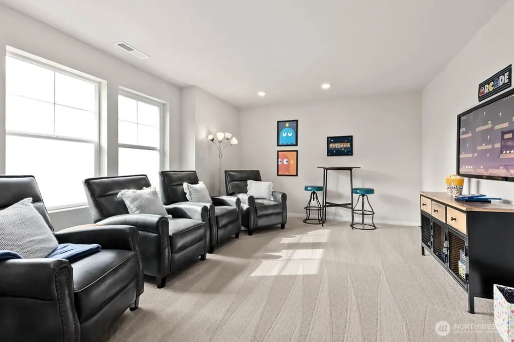 548 Wall Street Buckley WA 98321