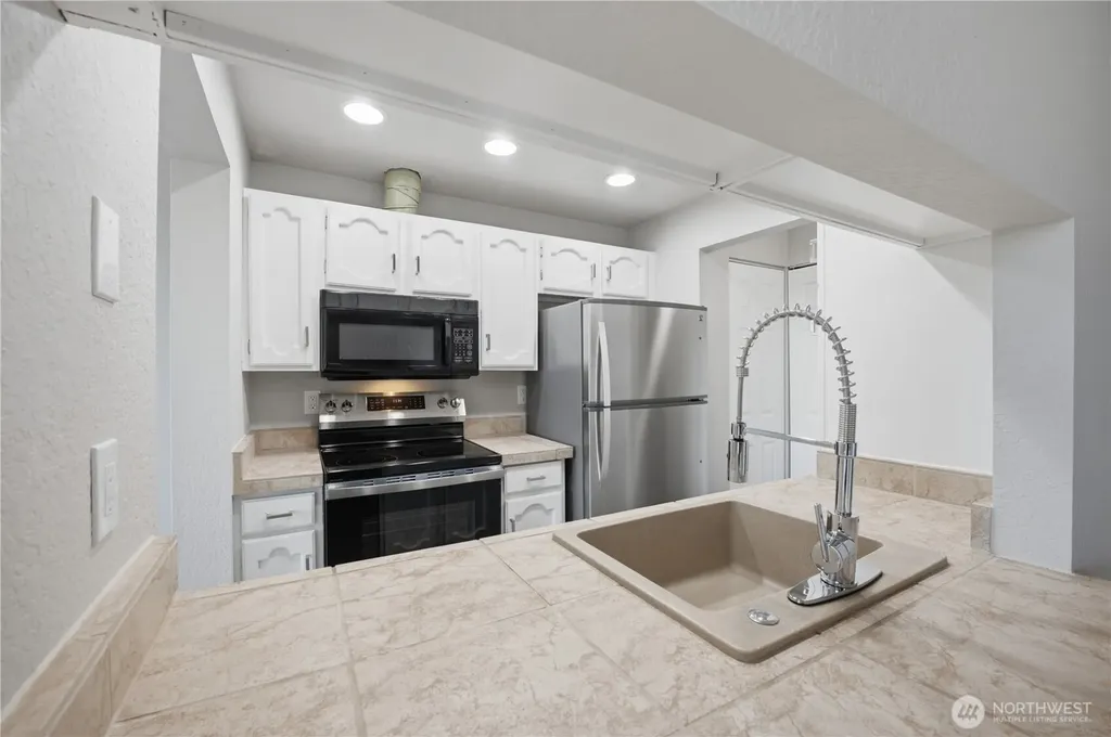 4189 W Lake Sammimish Parkway SE Bellevue WA 98008