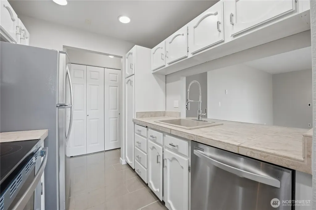 4189 W Lake Sammimish Parkway SE Bellevue WA 98008