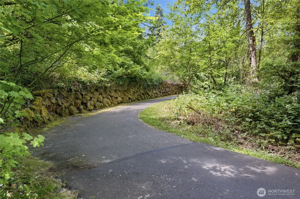 4189 W Lake Sammimish Parkway SE Bellevue WA 98008