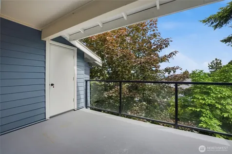 4189 W Lake Sammimish Parkway SE Bellevue WA 98008