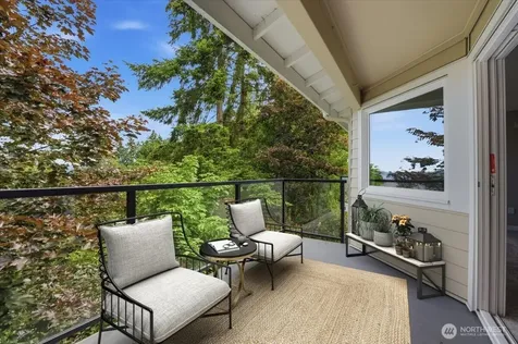 4189 W Lake Sammimish Parkway SE Bellevue WA 98008