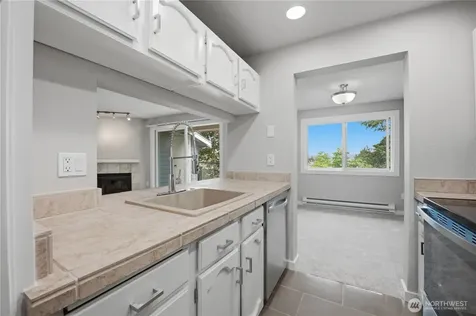 4189 W Lake Sammimish Parkway SE Bellevue WA 98008