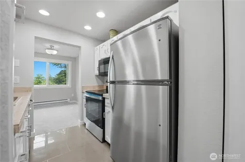 4189 W Lake Sammimish Parkway SE Bellevue WA 98008