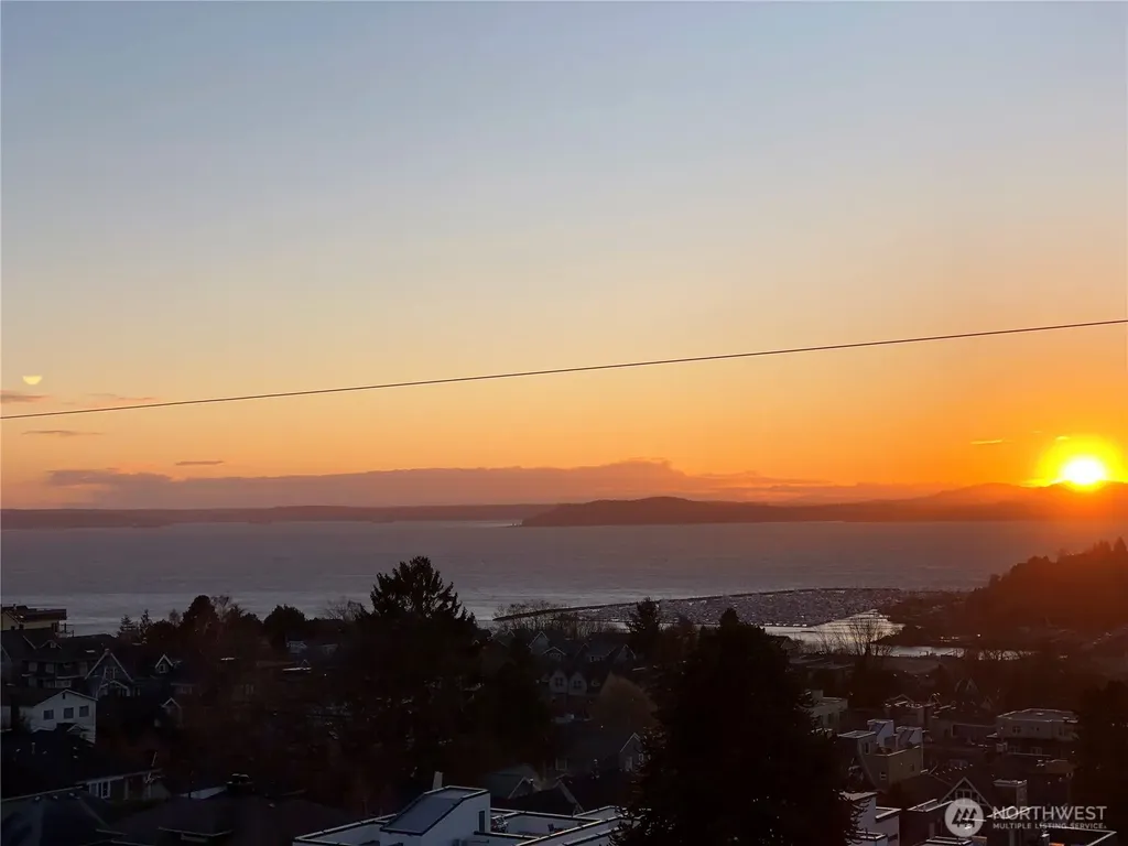 1935 7th Avenue W Seattle WA 98119