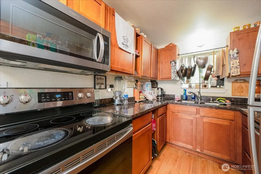 1931 Mcdougall Avenue Everett WA 98201