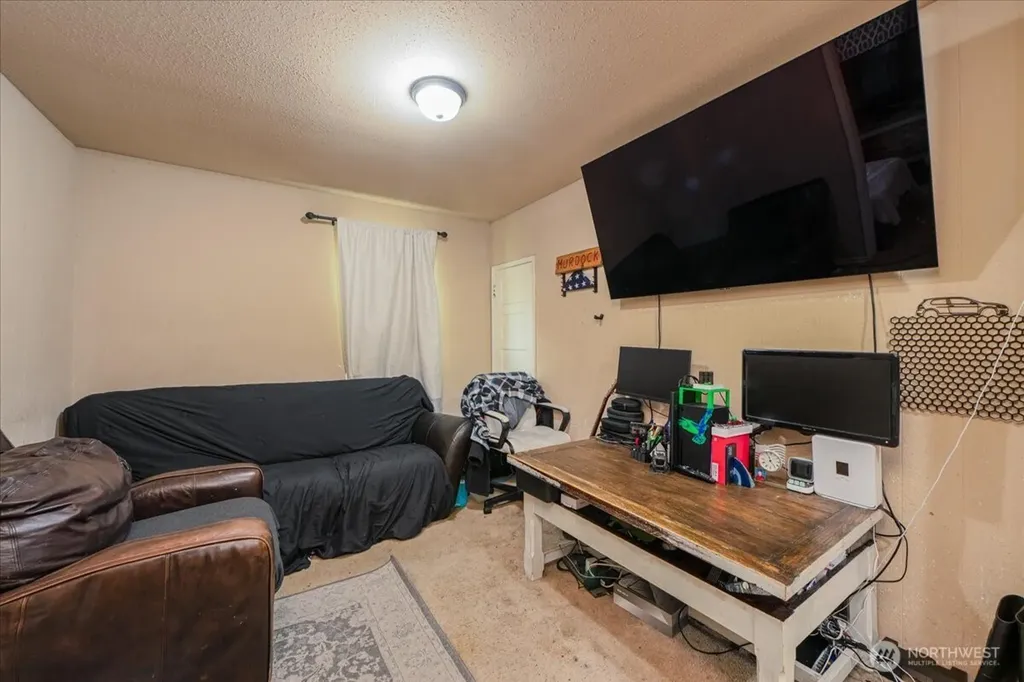 1931 Mcdougall Avenue Everett WA 98201