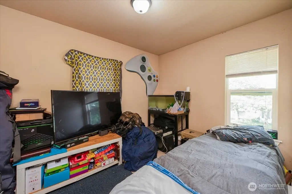 1931 Mcdougall Avenue Everett WA 98201