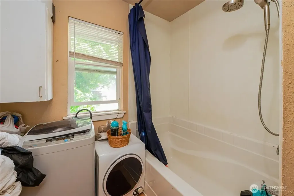 1931 Mcdougall Avenue Everett WA 98201