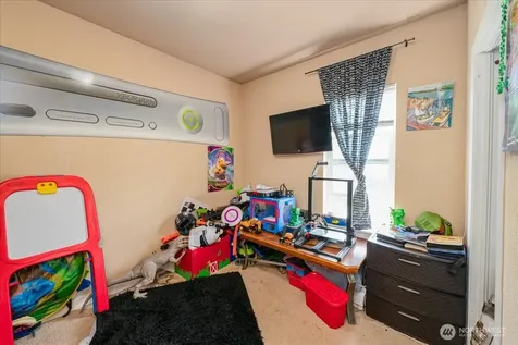 1931 Mcdougall Avenue Everett WA 98201