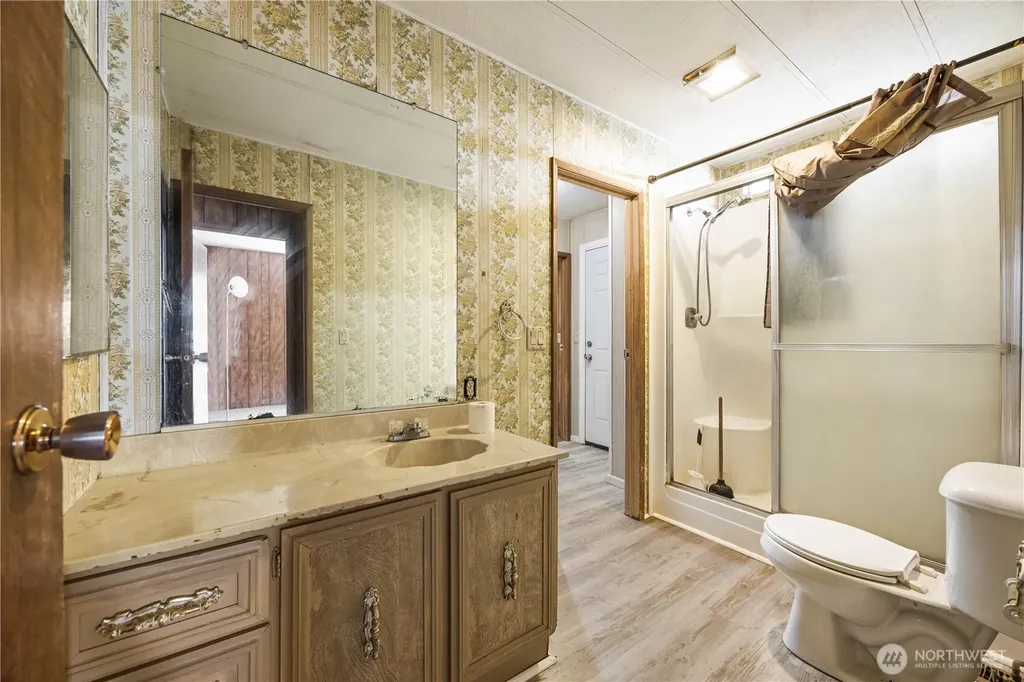 27 Buckingham Alley Brewster WA 98812