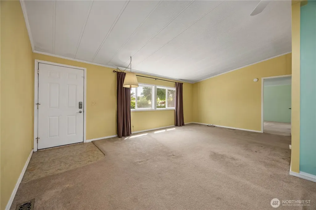 27 Buckingham Alley Brewster WA 98812