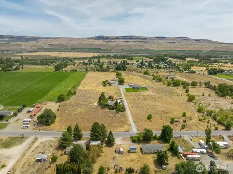 27 Buckingham Alley Brewster WA 98812