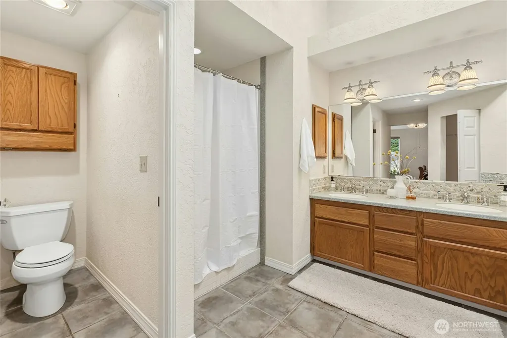 24311 SE 41st Place Sammamish WA 98029