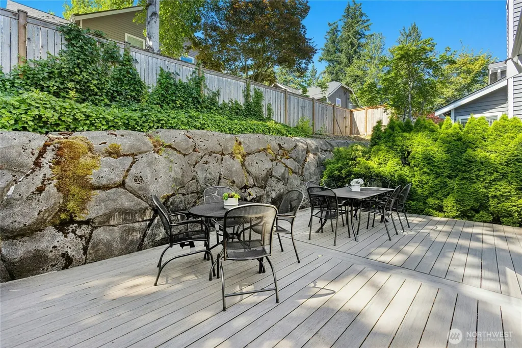24311 SE 41st Place Sammamish WA 98029