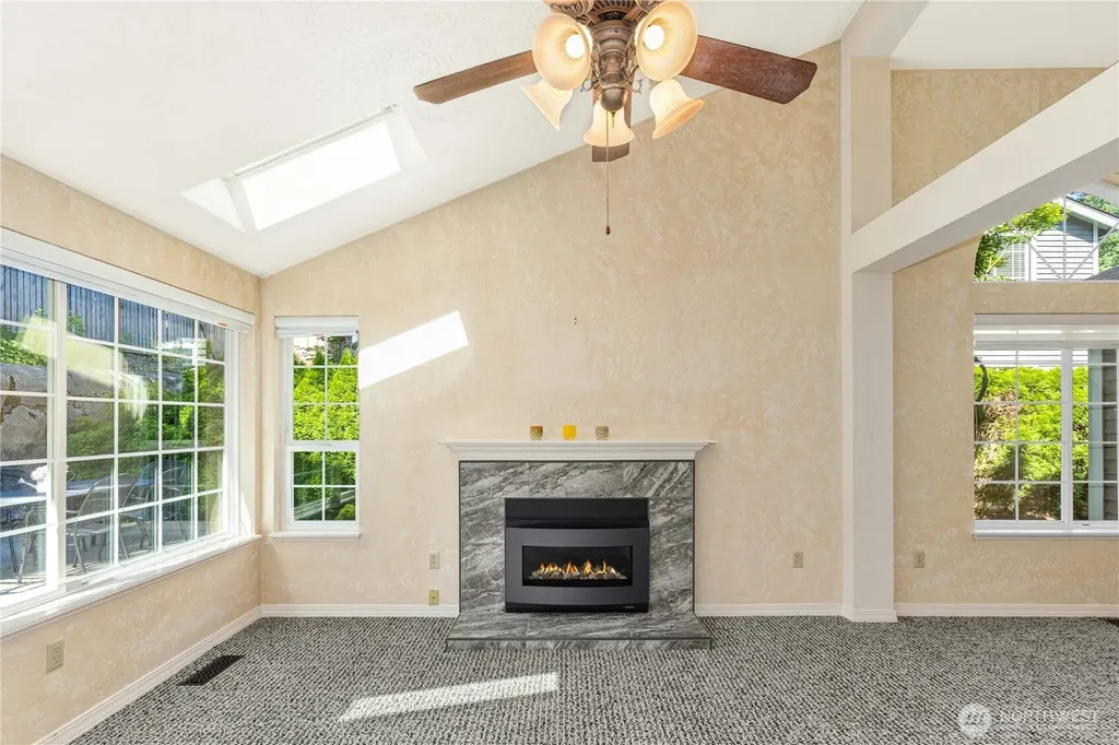 24311 SE 41st Place Sammamish WA 98029