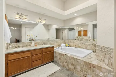 24311 SE 41st Place Sammamish WA 98029