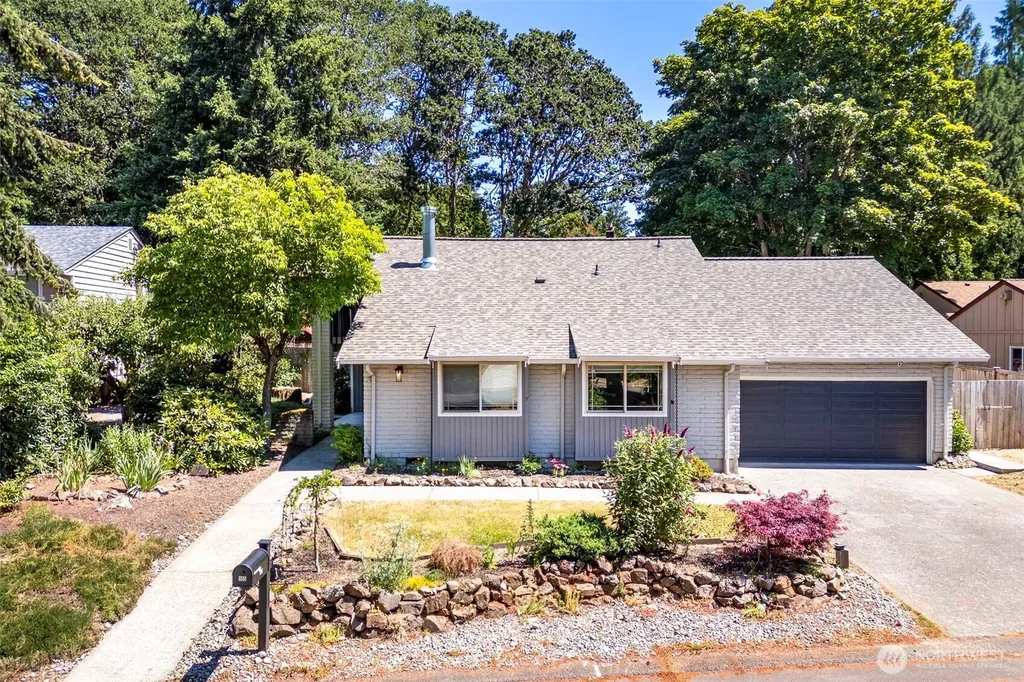 105 Lila Street Steilacoom WA 98388