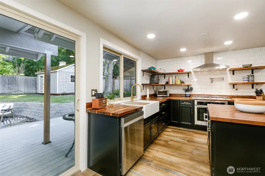 105 Lila Street Steilacoom WA 98388