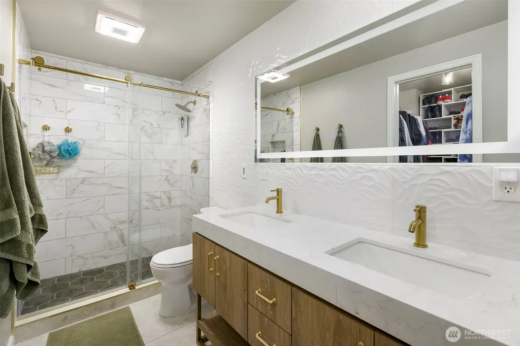 105 Lila Street Steilacoom WA 98388