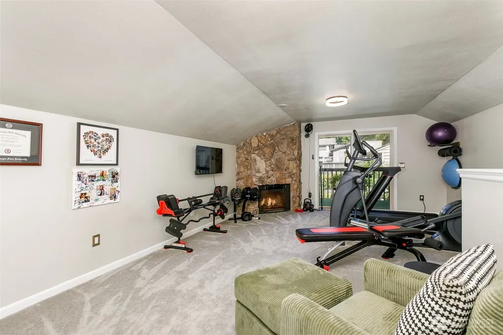105 Lila Street Steilacoom WA 98388