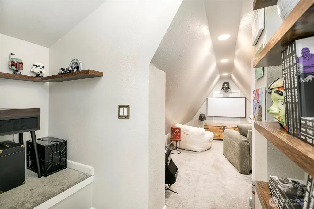 105 Lila Street Steilacoom WA 98388
