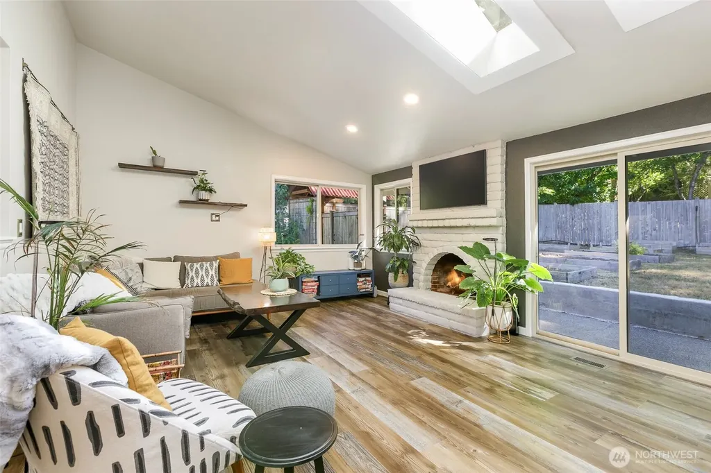 105 Lila Street Steilacoom WA 98388