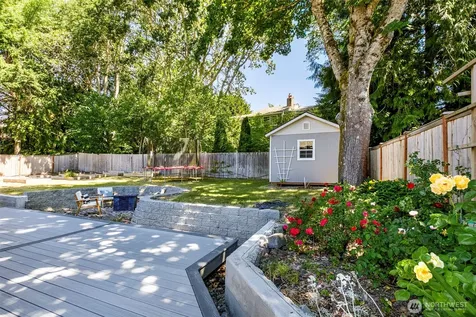 105 Lila Street Steilacoom WA 98388