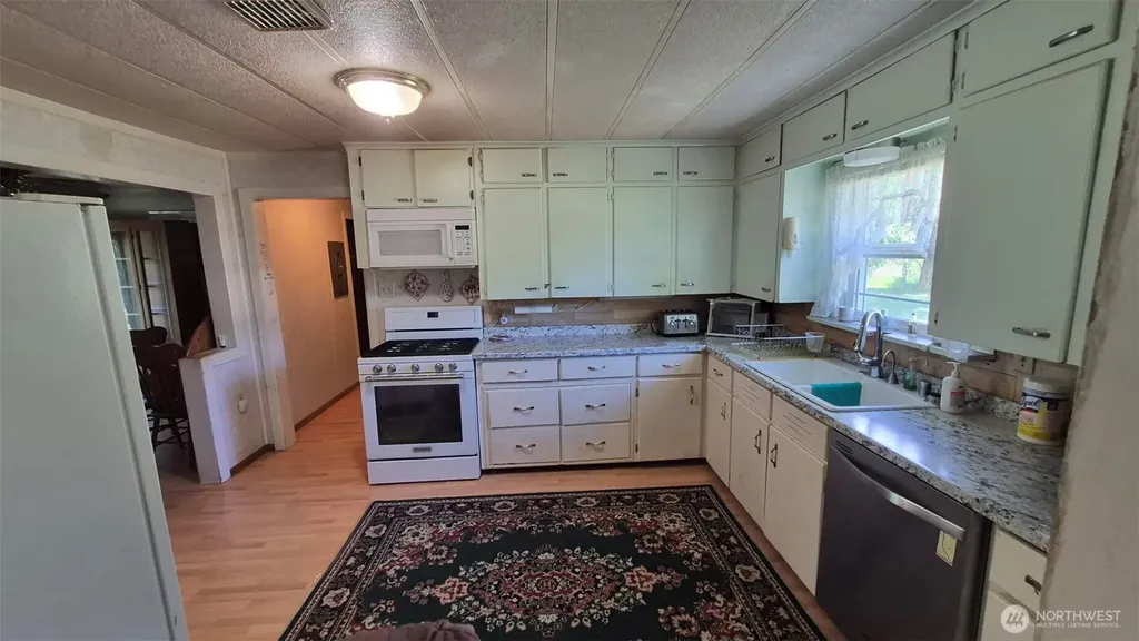 133 Frost Creek Road Glenoma WA 98336