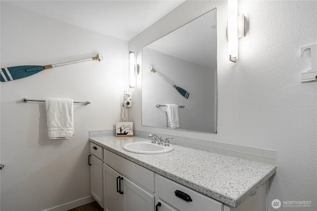 2220 W Woodin Avenue Chelan WA 98816