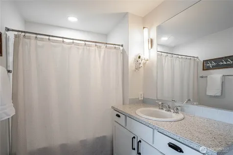 2220 W Woodin Avenue Chelan WA 98816