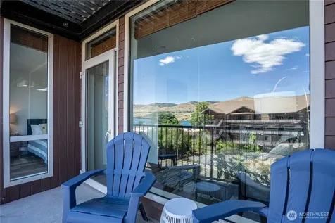 2220 W Woodin Avenue Chelan WA 98816