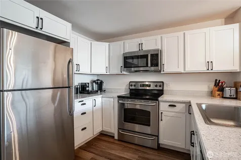 2220 W Woodin Avenue Chelan WA 98816