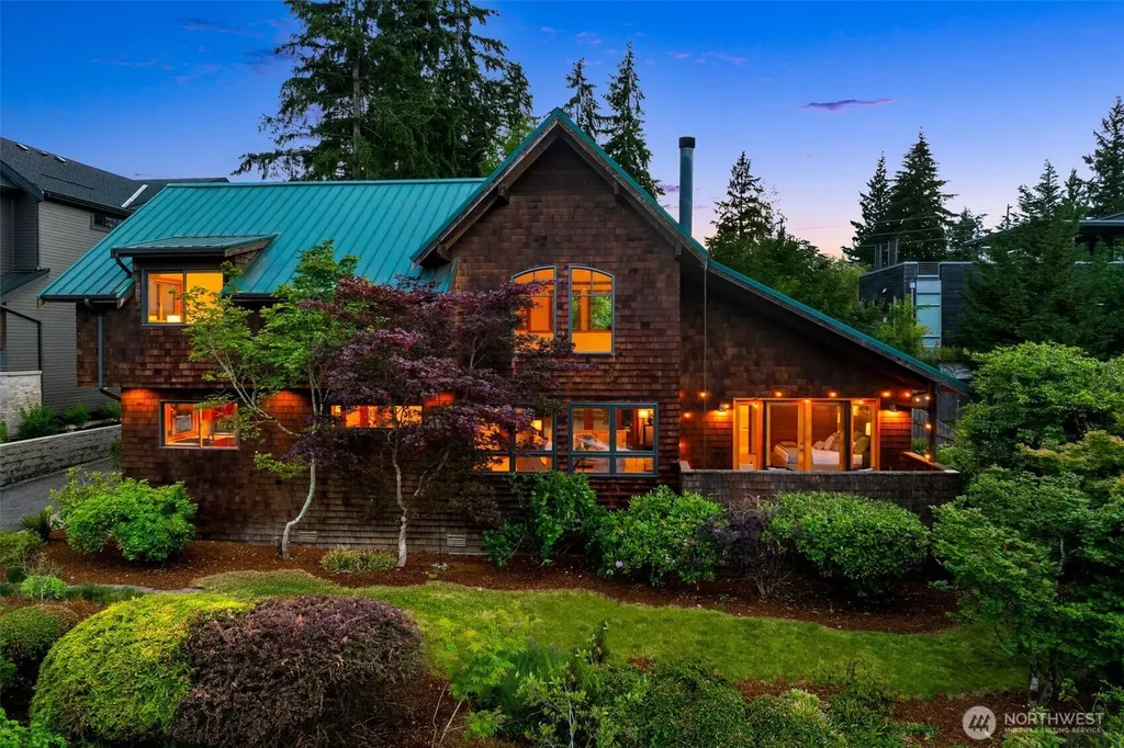 7321 152nd Avenue NE Redmond WA 98052