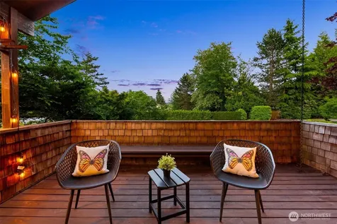 7321 152nd Avenue NE Redmond WA 98052