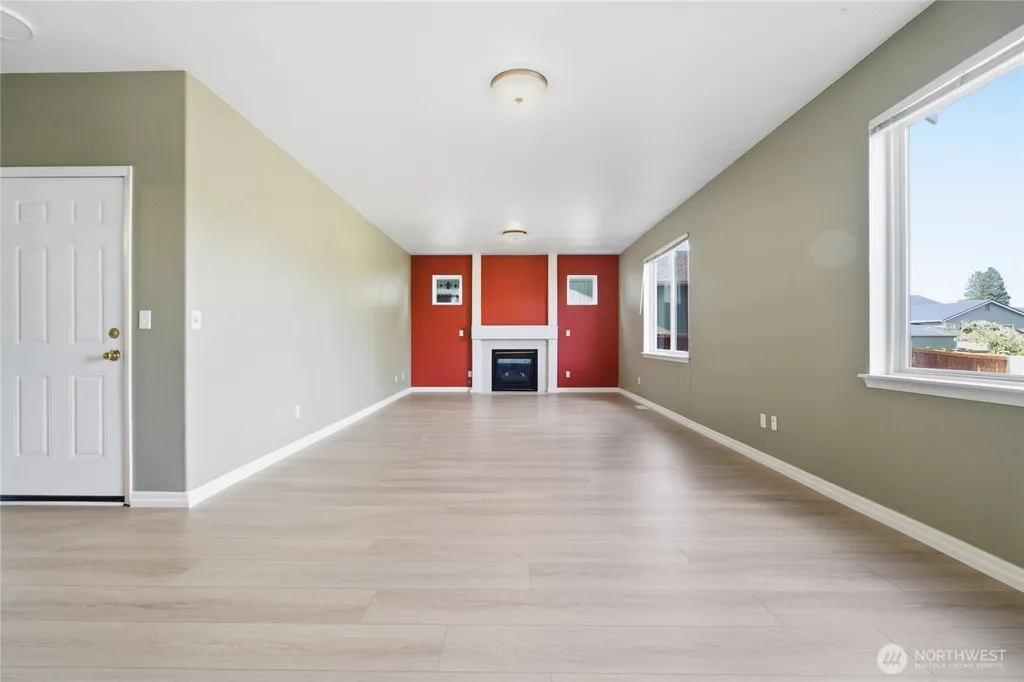 13009 12th Avenue E Tacoma WA 98445