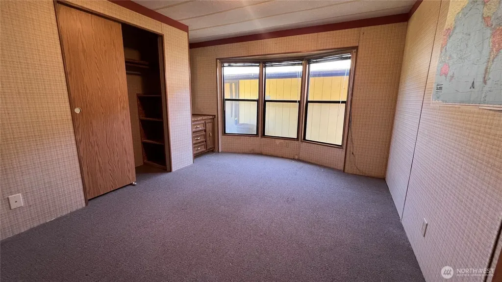 39058 Shoreview Drive NE Hansville WA 98340