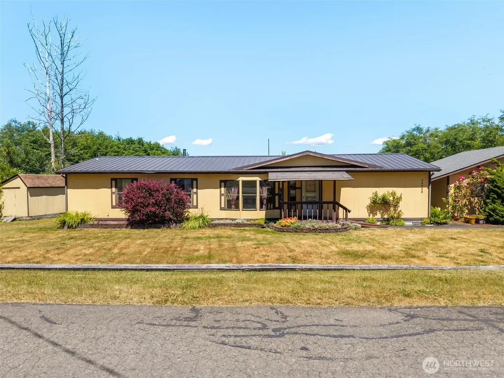 39058 Shoreview Drive NE Hansville WA 98340