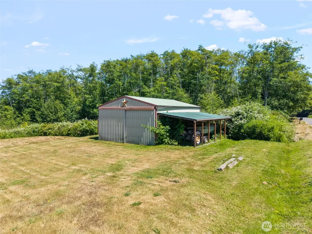 39058 Shoreview Drive NE Hansville WA 98340