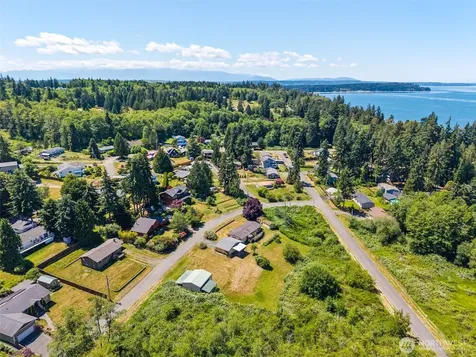 39058 Shoreview Drive NE Hansville WA 98340