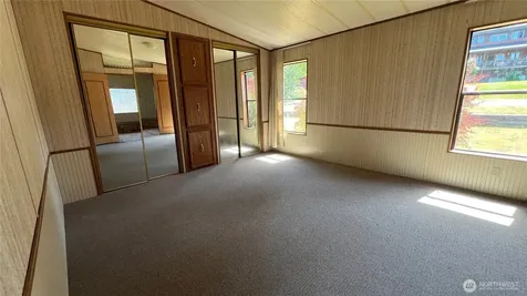 39058 Shoreview Drive NE Hansville WA 98340