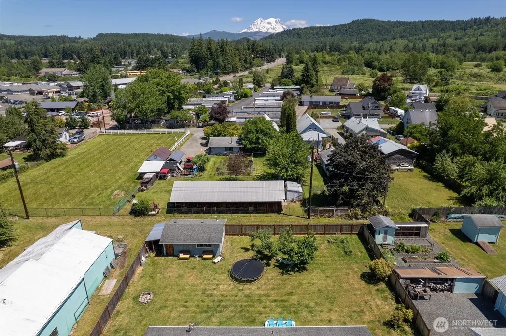 205 Washington Ave S Eatonville WA 98328