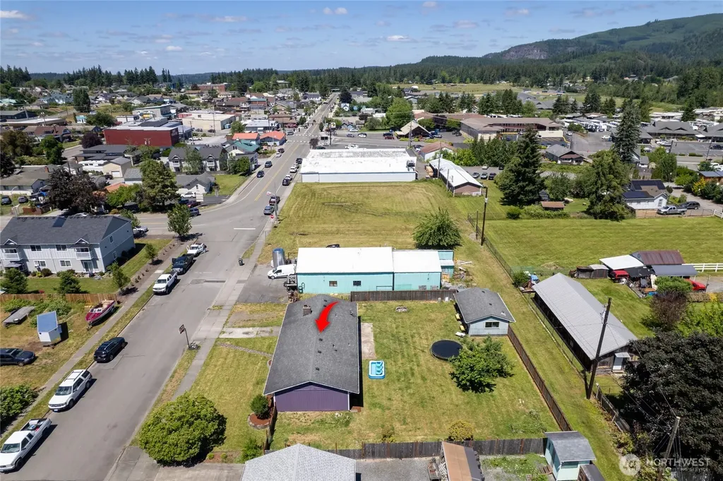 205 Washington Ave S Eatonville WA 98328