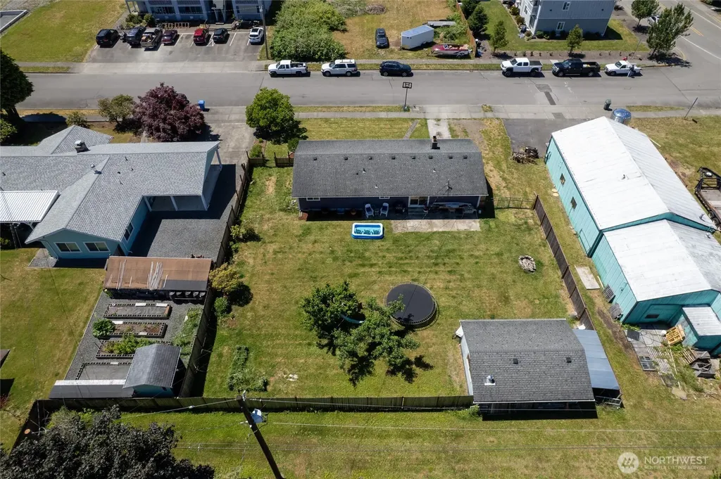 205 Washington Ave S Eatonville WA 98328