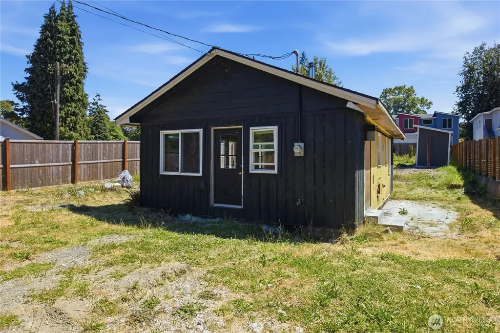 11410 8th Avenue S Burien WA 98168
