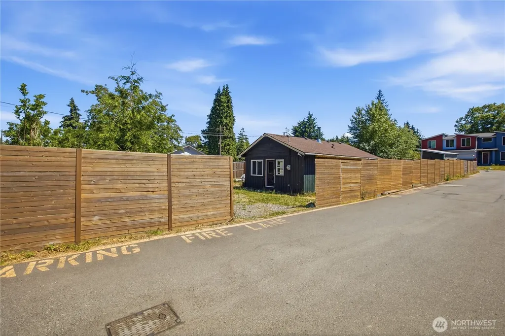 11410 8th Avenue S Burien WA 98168
