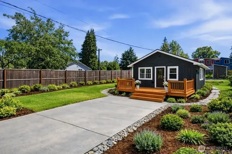 11410 8th Avenue S Burien WA 98168