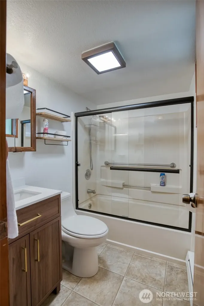 2782 State Route 109 Ocean Shores WA 98569