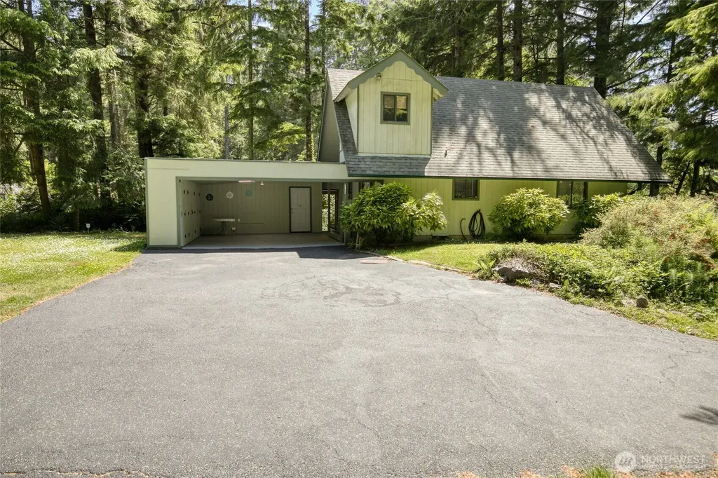 2782 State Route 109 Ocean Shores WA 98569